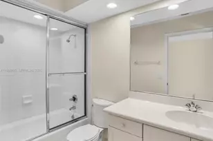 20780 NE 32nd Ave, Aventura, FL 33180 - Photo 43