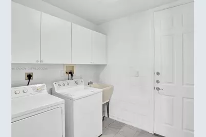 20780 NE 32nd Ave, Aventura, FL 33180 - Photo 27