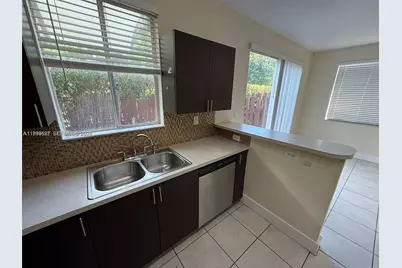 6990 NW 177th St #J100, Hialeah, FL 33015 - Photo 5