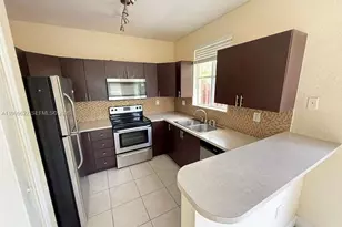 6990 NW 177th St, Hialeah, FL 33015 - Photo 3