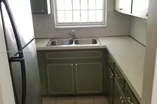 701 NW 1st St, Hallandale Beach, FL 33009 - Photo 5