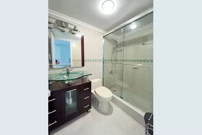 2540 W 67th Pl #204-28, Hialeah, FL 33016 - Photo 3