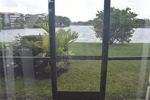 10013 Winding Lake Rd, Sunrise, FL 33351 - Photo 23