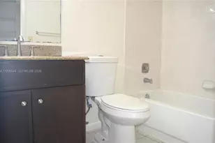 10013 Winding Lake Rd, Sunrise, FL 33351 - Photo 19