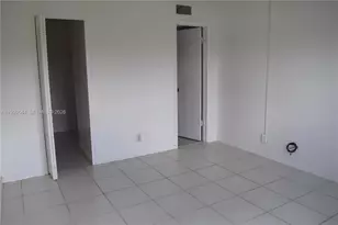 10013 Winding Lake Rd, Sunrise, FL 33351 - Photo 27