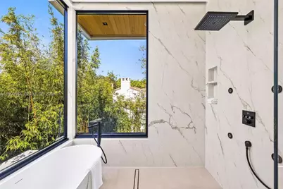 325 W 63rd St, Miami Beach, FL 33141 - Photo 45