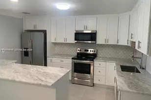 272 NW 79th Ave, Margate, FL 33063 - Photo 3