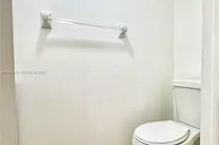 8550 SW 109th Ave, Miami, FL 33173 - Photo 7