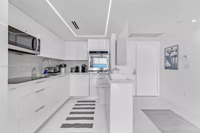 6301 Collins Ave #2103, Miami Beach, FL 33141 - Photo 7