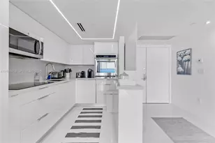 6301 Collins Ave, Miami Beach, FL 33141 - Photo 7