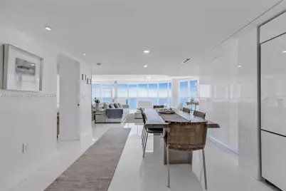 6301 Collins Ave #2103, Miami Beach, FL 33141 - Photo 9