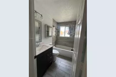 7659 Tamarac Island Circle, Tamarac, FL 33321 - Photo 19