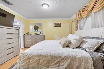 7659 Tamarac Island Circle, Tamarac, FL 33321 - Photo 17