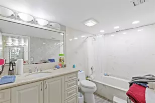 17600 N Bay Rd, Sunny Isles Beach, FL 33160 - Photo 25