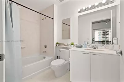 234 NE 3rd St #1704, Miami, FL 33132 - Photo 7