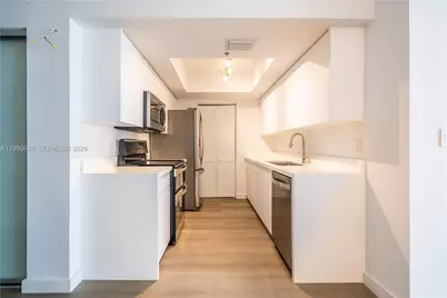 90 Alton Rd #2807, Miami Beach, FL 33139 - Photo 9