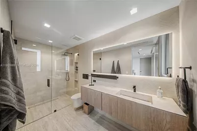 1400 W Lake Dr, Fort Lauderdale, FL 33316 - Photo 51