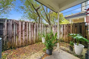 2263 SE 25th Ave, Homestead, FL 33035 - Photo 11