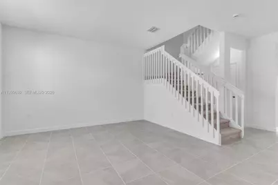 2661 SE 28th St, Homestead, FL 33035 - Photo 5