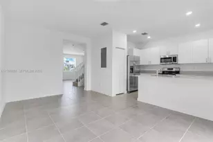 2661 SE 28th St, Homestead, FL 33035 - Photo 11