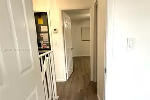 1460 W 41st St, Hialeah, FL 33012 - Photo 29