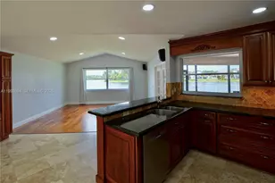 18281 SW 22nd St, Miramar, FL 33029 - Photo 9