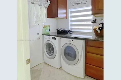 18281 SW 22nd St, Miramar, FL 33029 - Photo 15