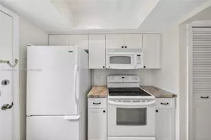 6815 Edgewater Dr, Coral Gables, FL 33133 - Photo 9