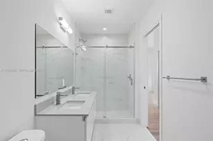 101 Diplomat Pkwy, Hallandale Beach, FL 33009 - Photo 25