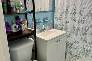 2732 NW 16th Terrace, Miami, FL 33125 - Photo 15