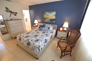 2672 E Emory Dr, West Palm Beach, FL 33415 - Photo 13