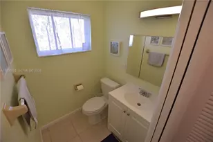 2672 E Emory Dr, West Palm Beach, FL 33415 - Photo 13