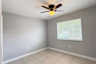 8428 NW 103rd St, Hialeah Gardens, FL 33016 - Photo 23
