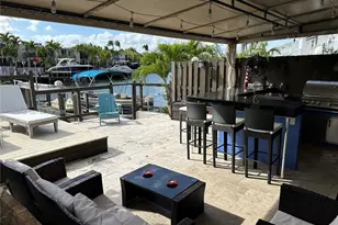 925 NE 26th Ave, Hallandale Beach, FL 33009 - Photo 3