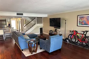 925 NE 26th Ave, Hallandale Beach, FL 33009 - Photo 7