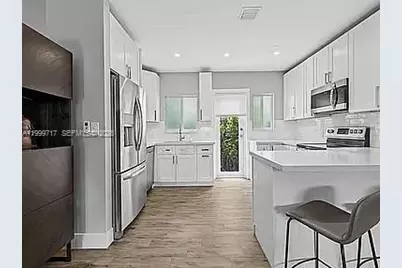 808 NE 17th Way #2, Fort Lauderdale, FL 33304 - Photo 1
