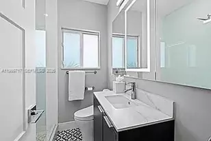 808 NE 17th Way, Fort Lauderdale, FL 33304 - Photo 17