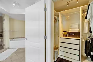 17555 Atlantic Blvd, Sunny Isles Beach, FL 33160 - Photo 19