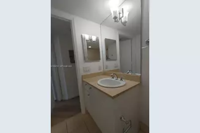 20000 E Country Club Dr #201, Aventura, FL 33180 - Photo 11