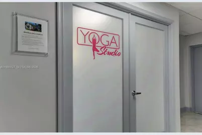 600 Parkview Dr #223, Hallandale Beach, FL 33009 - Photo 13