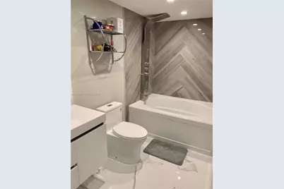 600 Parkview Dr #223, Hallandale Beach, FL 33009 - Photo 7