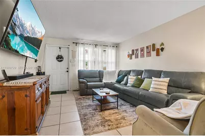 6879 SW 158th Ct, Miami, FL 33193 - Photo 5