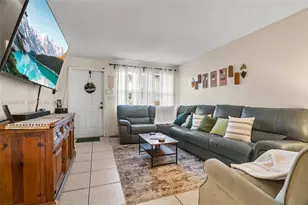 6879 SW 158th Ct, Miami, FL 33193 - Photo 5