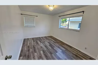 117 NW 11th Ave, Dania Beach, FL 33004 - Photo 9