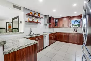 9210 Fontainebleau Blvd, Miami, FL 33172 - Photo 7