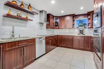 9210 Fontainebleau Blvd #104, Miami, FL 33172 - Photo 9