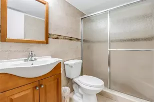 9210 Fontainebleau Blvd, Miami, FL 33172 - Photo 29