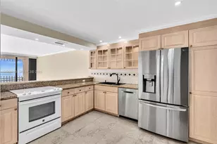 2 Grove Isle Dr, Miami, FL 33133 - Photo 19