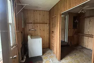 1733 NW 40th St, Miami, FL 33142 - Photo 13