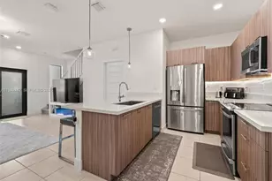 4654 NW 83rd Path, Doral, FL 33166 - Photo 5